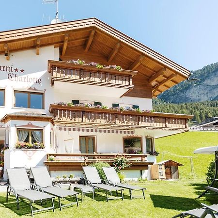 Bed and Breakfast Garni Charlotte Wolkenstein in Gröden Exterior foto