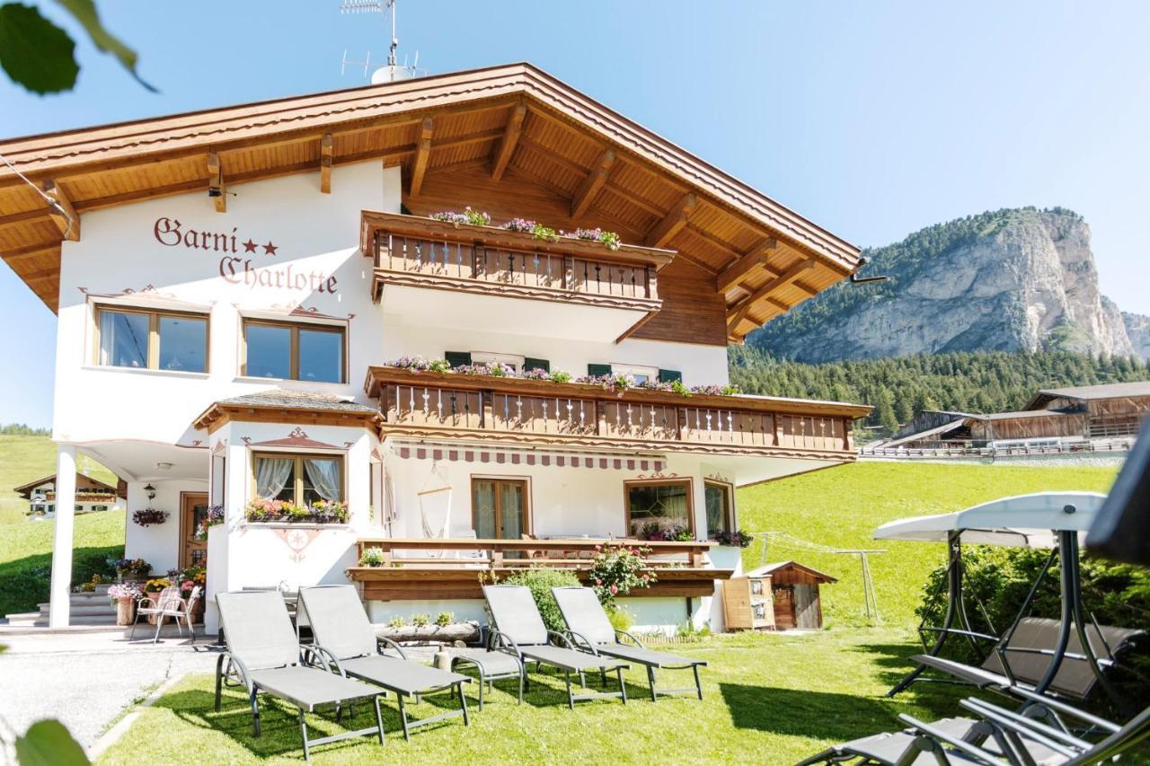 Bed and Breakfast Garni Charlotte Wolkenstein in Gröden Exterior foto